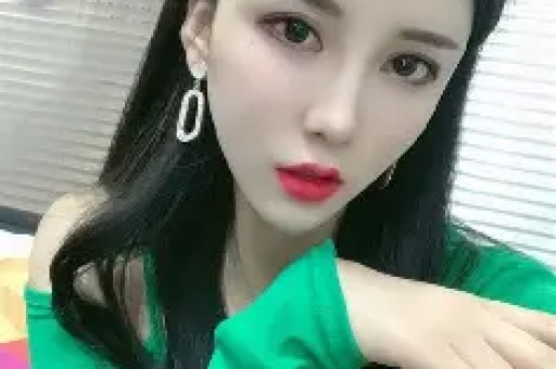 女演员真的别整容来看看王晓晨和刘浩存对比明白张艺谋没说错